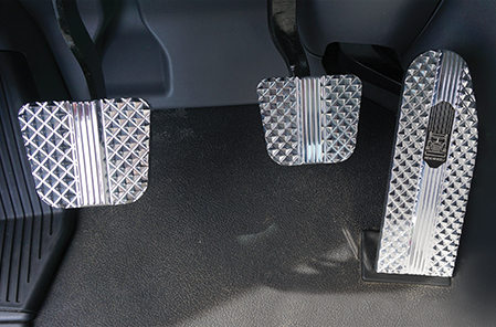 Kenworth T660, T680, T880 Billet Pedals (2014 to Current)