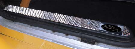 Raised Diamond Cut Billet Door Sill Kit