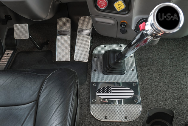 Peterbilt 389 Billet Shifter Floor Cover with Shifter Accessories and Billet Pedals and Door Sill