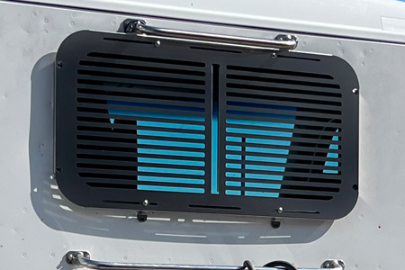 Peterbilt / Kenworth Black Powder-Coated Steel Rear Window Guards