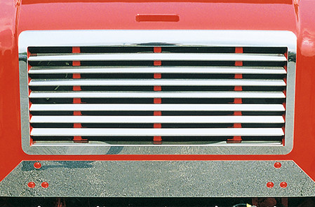 International 4000 Deluxe Grille