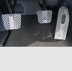 Kenworth T660, T680, T880, W990 Billet Pedals