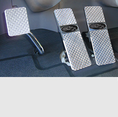 Peterbilt 359, 379, 386, 388, 389 Billet Pedals